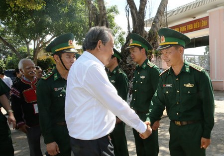 Phó Thủ tướng thăm Đồn Biên phòng cửa khẩu quốc tế Lệ Thanh - ảnh 1